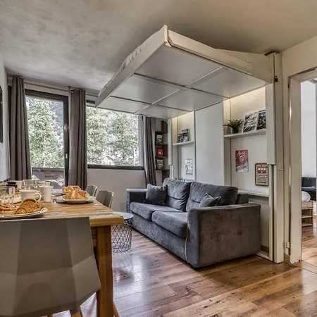 Aiguille Du Grepon - Bright In The Heart Of Apartment